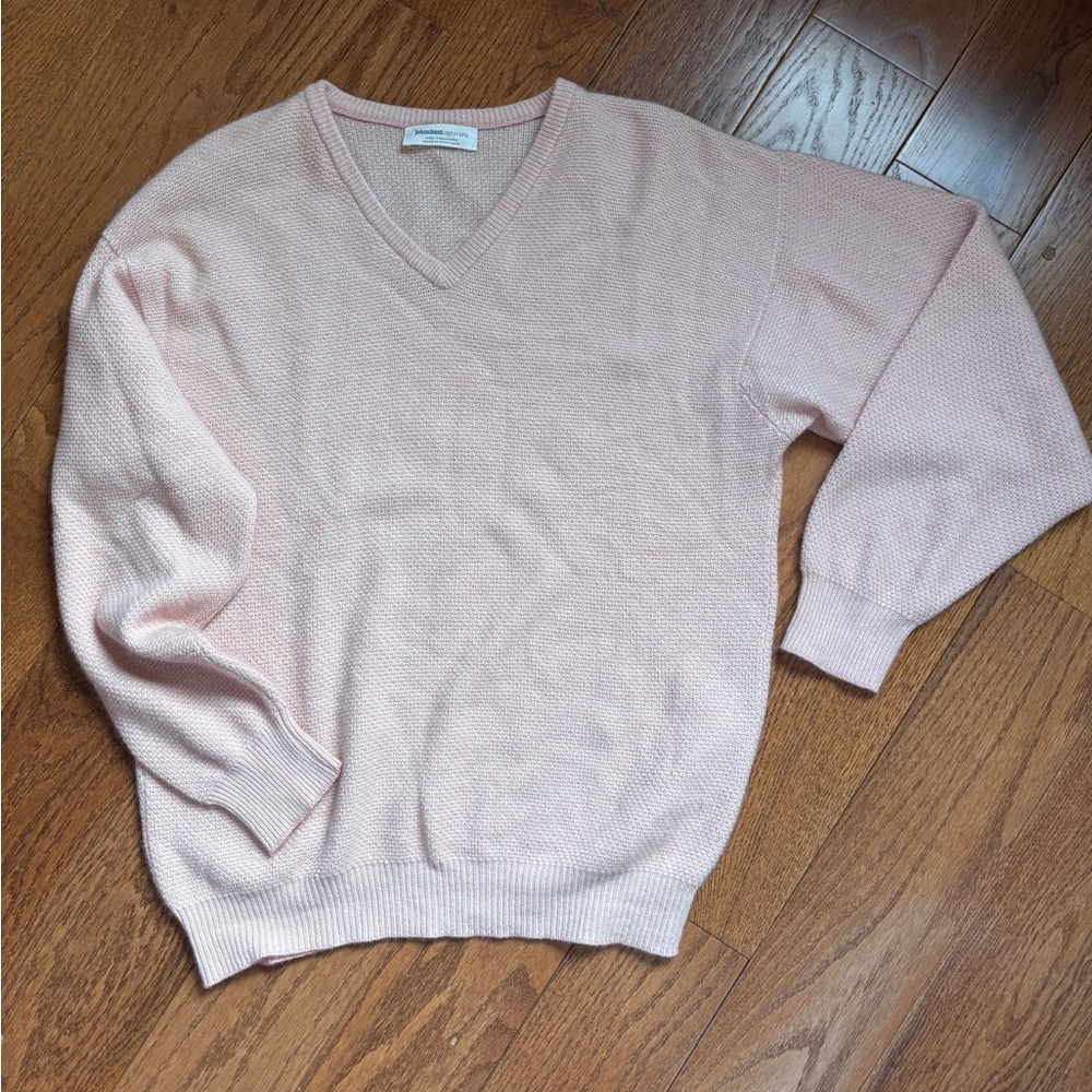 Johnstons of Elgin Cashmere Pink V-Neck Sweater